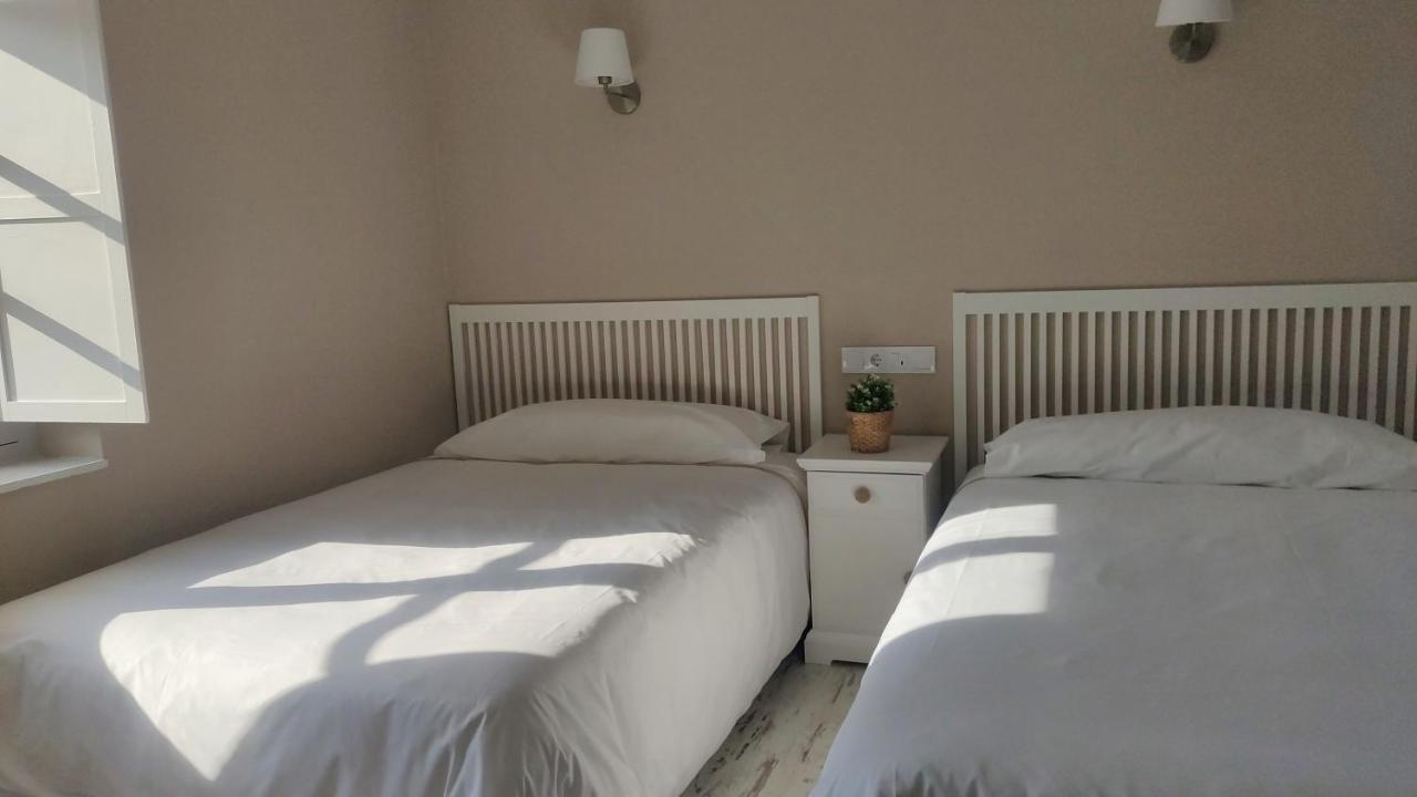 Hotel Roman Naveces المظهر الخارجي الصورة